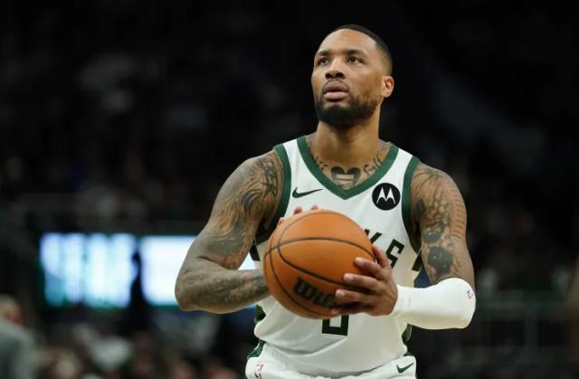 开云线上入口-血栓突袭75大巨星组合 雄鹿被迫转型防守绞肉机